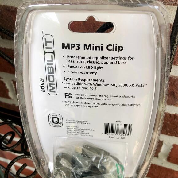 Ativa MP3 Mobil It Mini Clip 2GB Music Purple Player with Cables - Picture 3 of 7